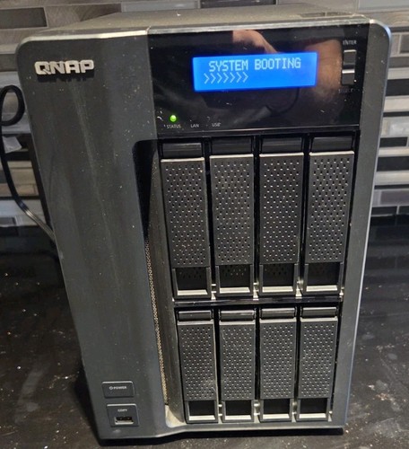 Qnap 809 pro - nas, bay